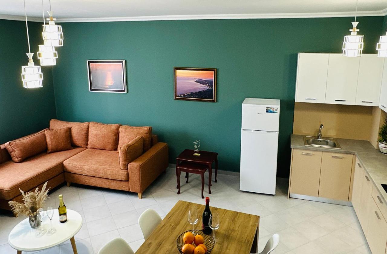 Family Suite Residence Vlorë Εξωτερικό φωτογραφία
