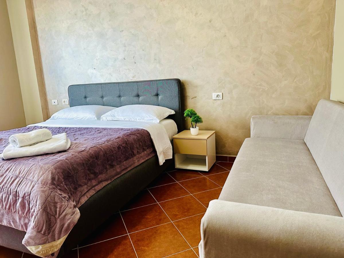 Family Suite Residence Vlorë Εξωτερικό φωτογραφία