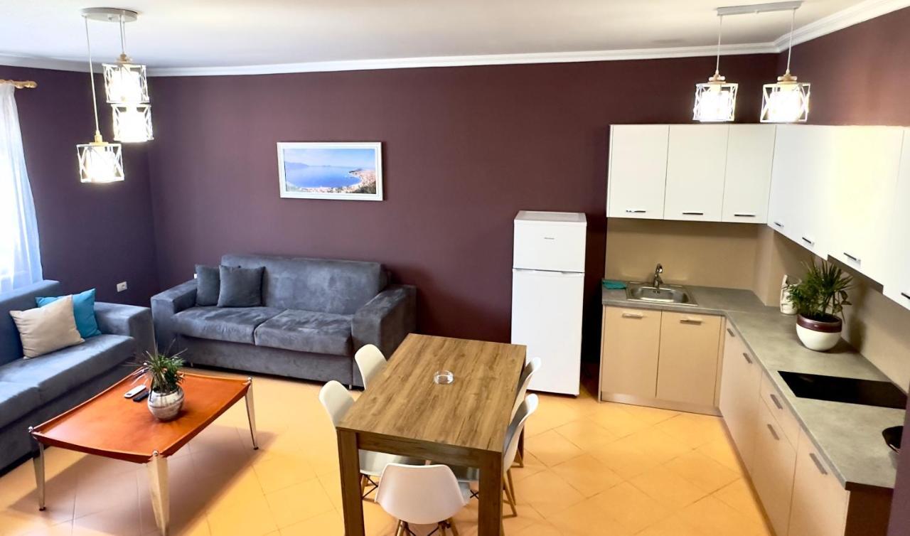 Family Suite Residence Vlorë Εξωτερικό φωτογραφία
